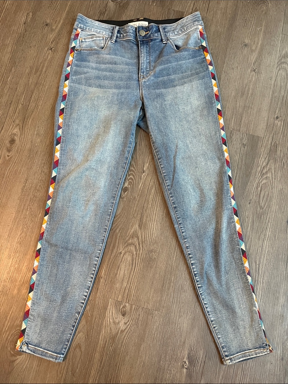 KNOX ROSE Light Blue Skinny Jeans with Colorful Embroidered Side Stripes